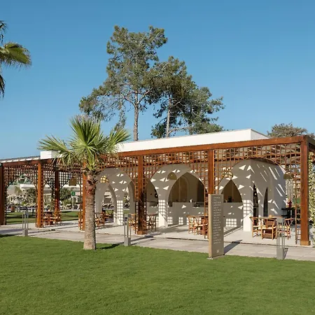 Liberty Signa מלון