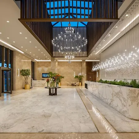 מלון Liberty Signa 5*