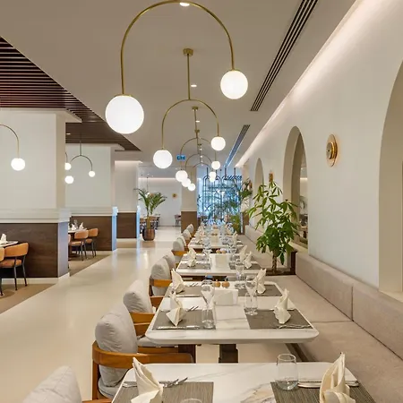 Liberty Signa מלון